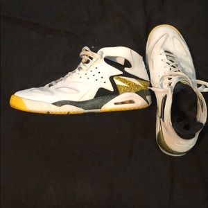 Nike Men’s Huarache size 12